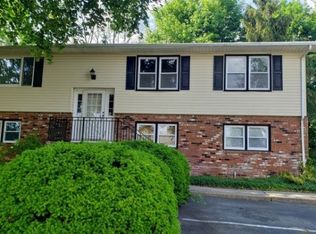 8 Mary Louise Ave, Ledgewood, NJ 07852