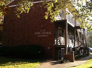 1221 S 3rd St APT 6, Louisville, KY 40203