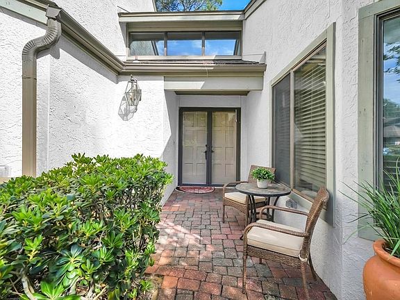 3rd image of 129 Gleneagles Dr