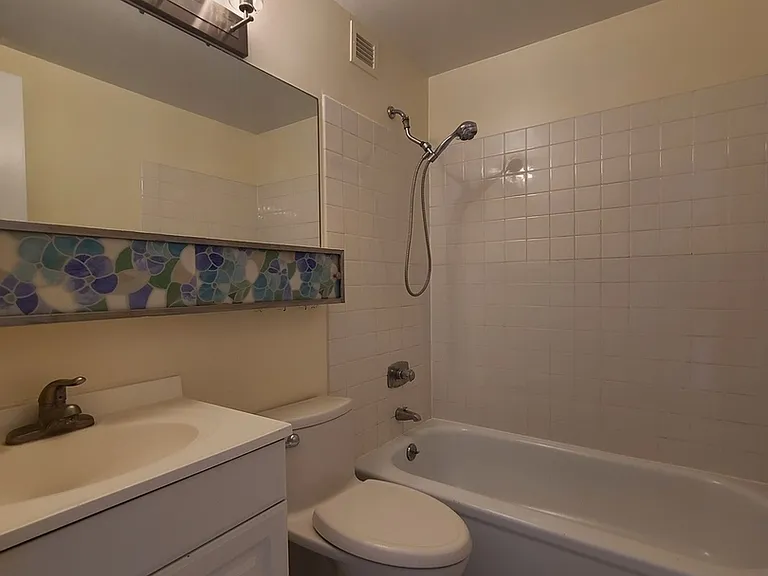 4343 N Clarendon Ave #1012 — Photo 11