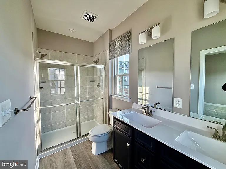 149 Lawndale Dr — Photo 13