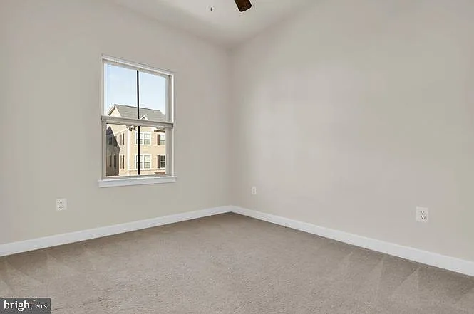 5940 Tomahawk St — Photo 34