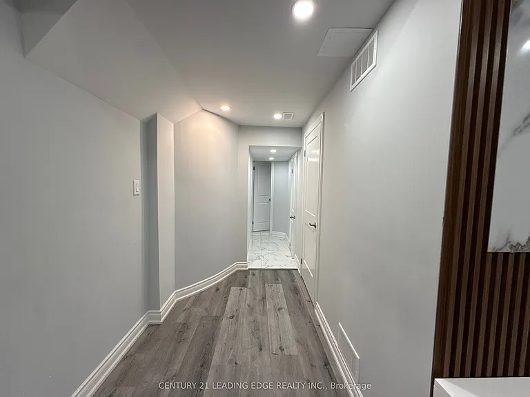 11 Northern Breeze Cres #LOWER — Photo 9
