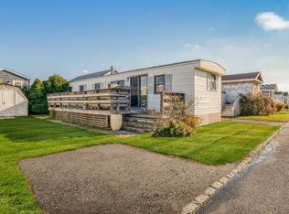 100 Deforest Rd, Montauk, NY 11954