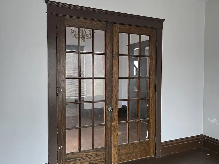 31 Eldredge St — Photo 3
