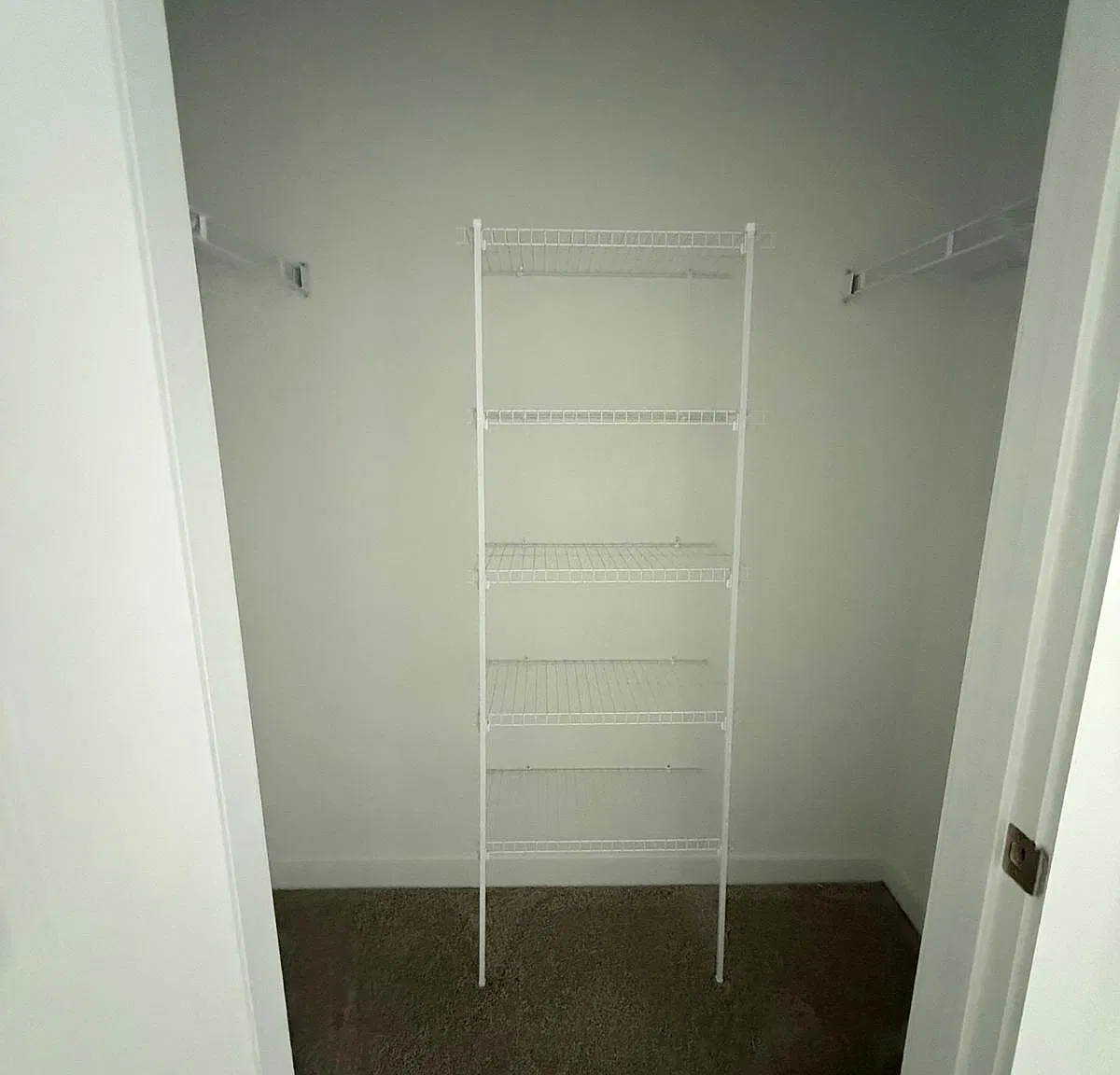 1 bed, 950 sqft, $1,400 — Photo 3