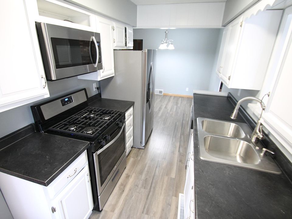 Kitchen Pic #1