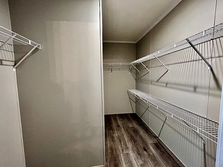 Hickory Knoll — Photo 150