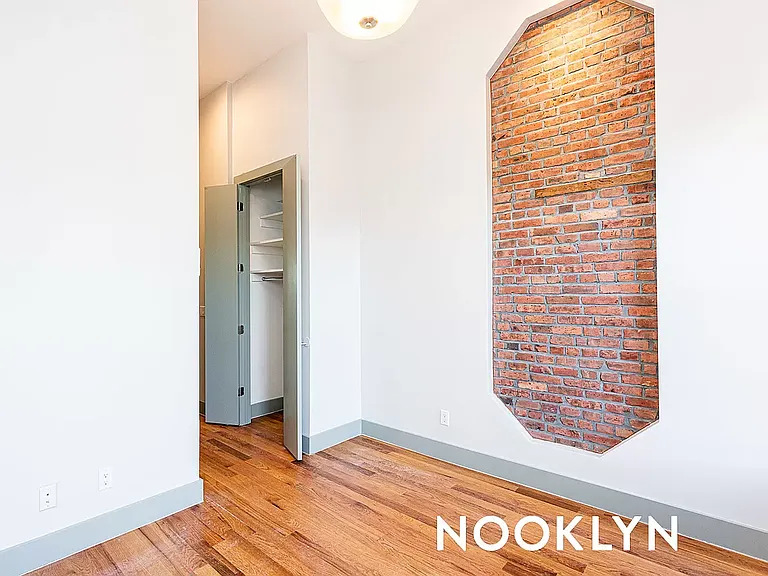 32 Belvedere St #2L — Photo 10