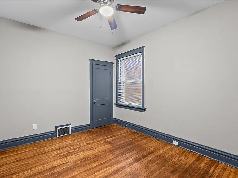 4040 Shreve Ave — Photo 8
