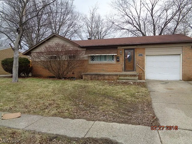 741 Abbe Rd N photo 1