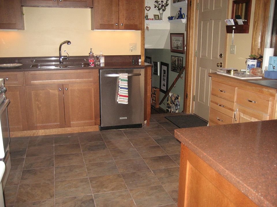2nd image of 348 N Elm Ave
