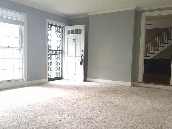 5th image of 103 Whispering Pines Dr