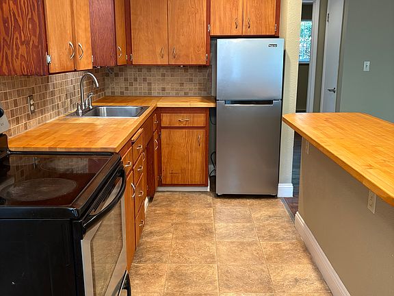 5th image of 11262 20th Ave S #2