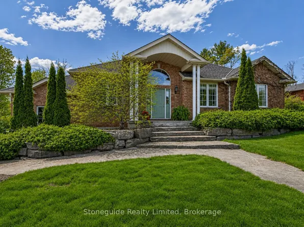 1580 College Park Dr, Peterborough, ON K9K 2G9