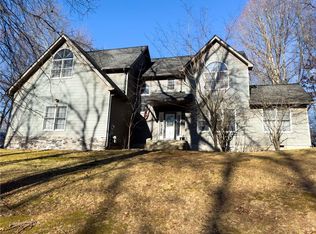 12 Stonewall Dr, Wappingers Falls, NY 12590