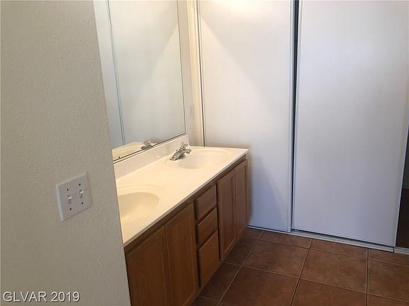 4th image of 621 Tobble Creek Ct
