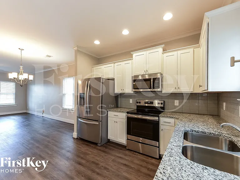 221 Union Station Dr — Photo 6