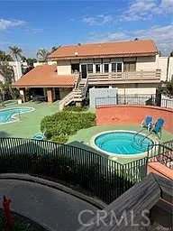 2 bed, 929 sqft, $2,500 — Photo 2