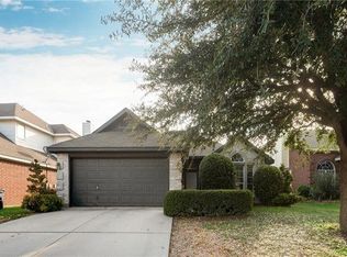 1736 Canyon Ridge St, Fort Worth, TX 76131