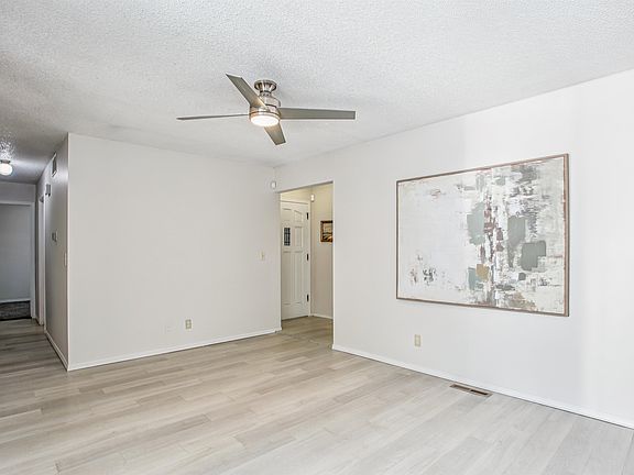3rd image of 142 N Tracy St