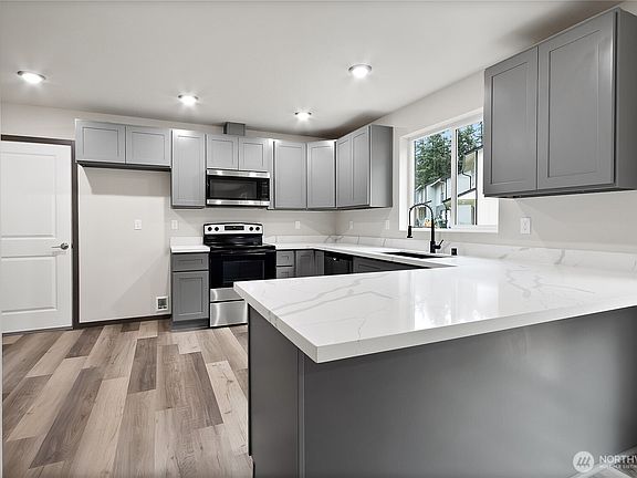 5th image of 25815 59th Avenue Ct E