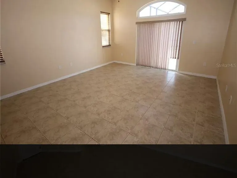 2875 Middleton Cir — Photo 3