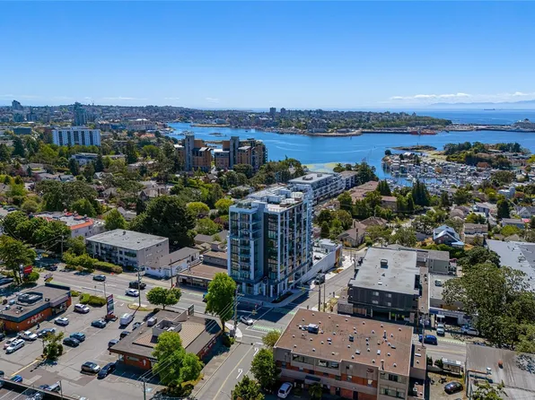 899 Esquimalt St #301, Esquimalt, BC V9A 0L7