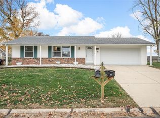 46 Country Hill Rd, Saint Peters, MO 63376