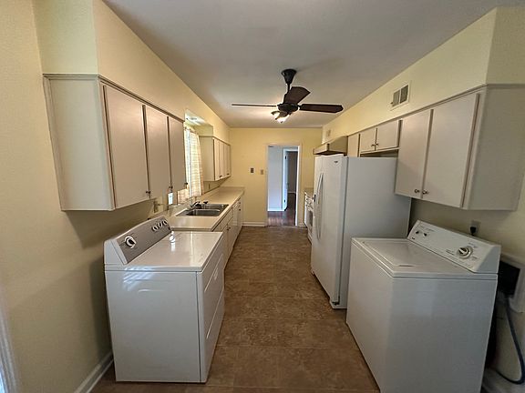 4th image of 5120 Norich Ave