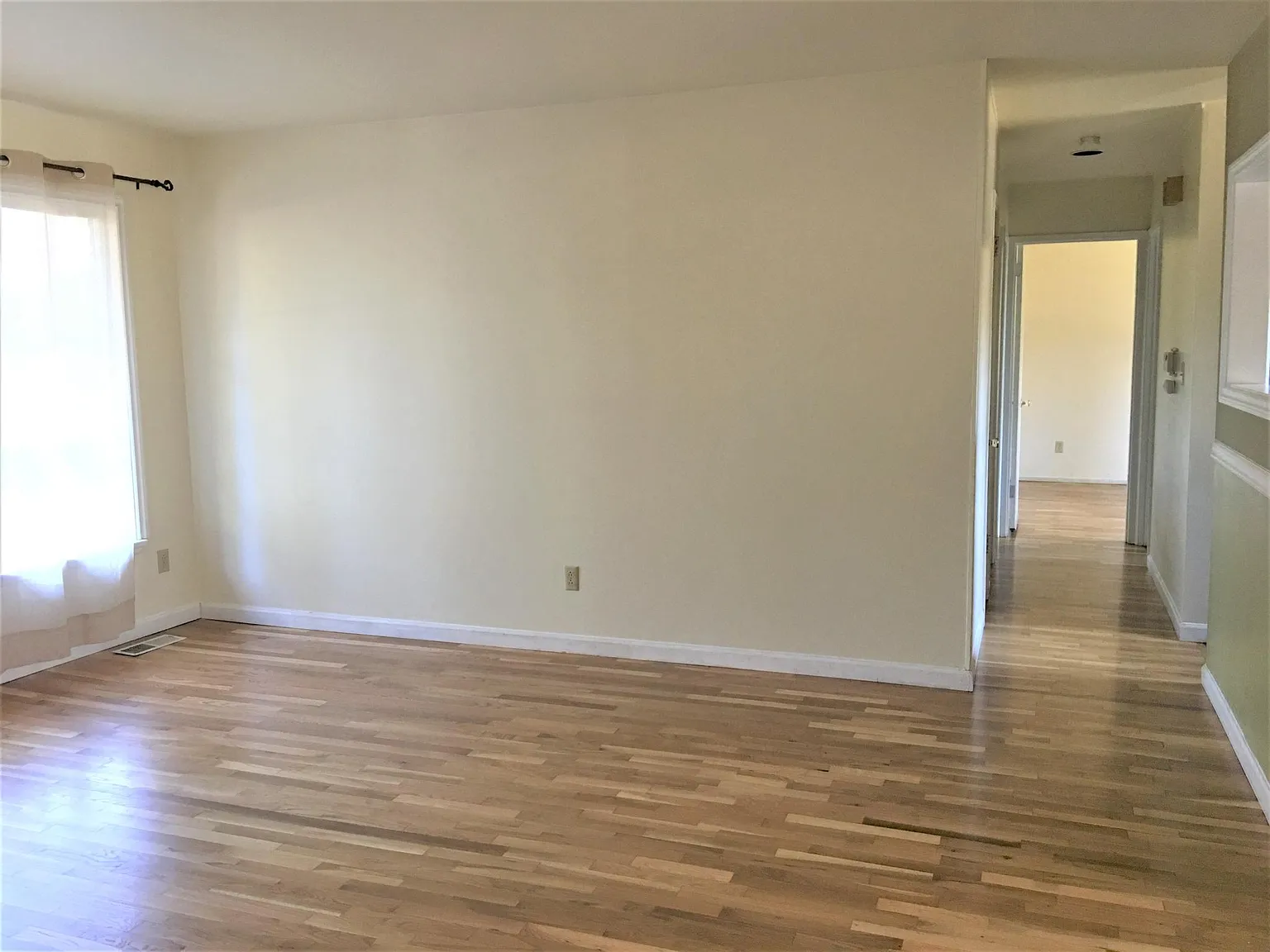 147th Place SE, Bellevue — Photo 4