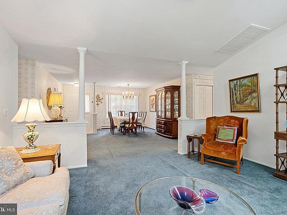4th image of 401 Lily Court Terrace Ct #1