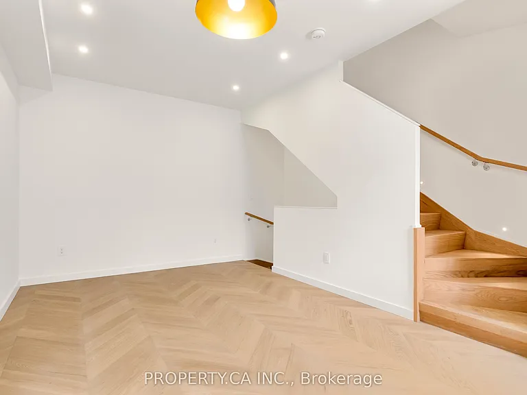 301 Keele St #4 — Photo 14