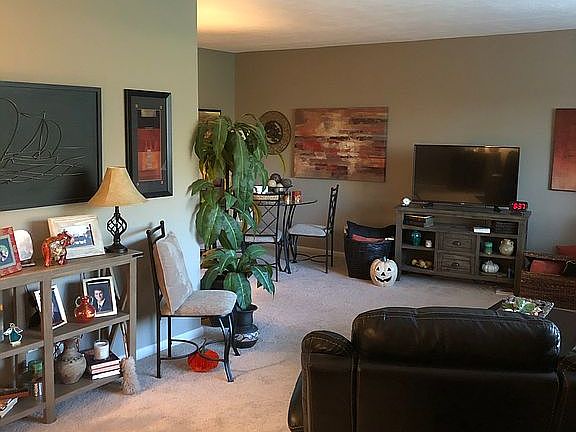 5th image of 520 Deauville Dr
