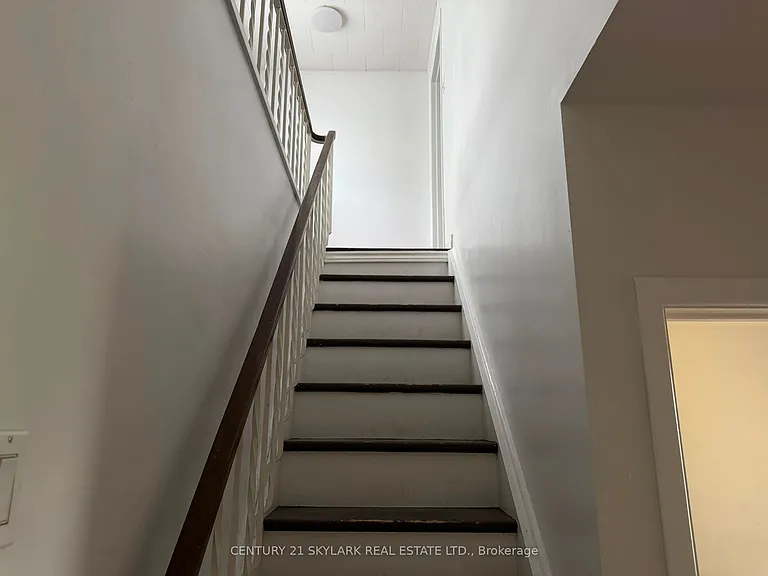 35 Cumberland Dr — Photo 13
