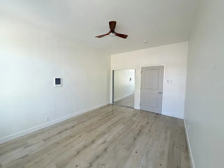 2345 Lincoln Park — Photo 35