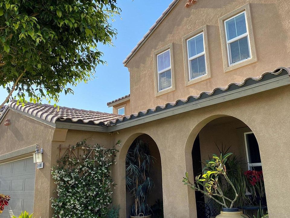 2nd image of 84180 La Jolla Ave