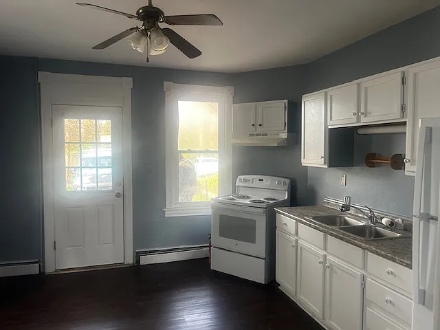 533 Frederick St — Photo 17