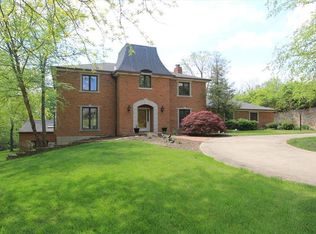 5527 Palisades Dr, Cincinnati, OH 45238