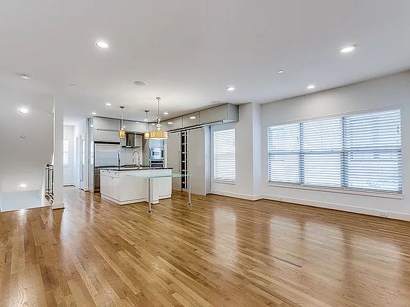 2nd image of 3428 Rosedale Ave APT D