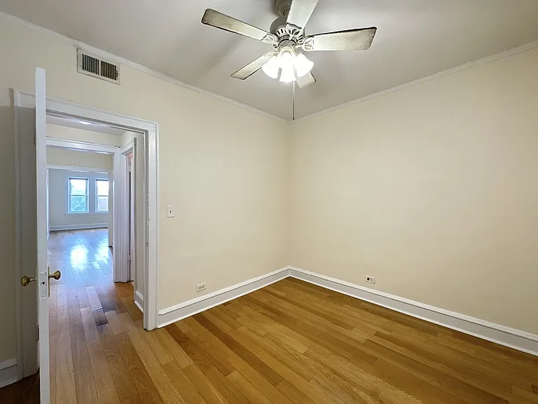 3533 W Fullerton Ave #4 — Photo 18