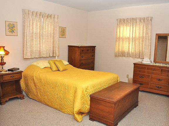 5th image of 64253 Warne Dr