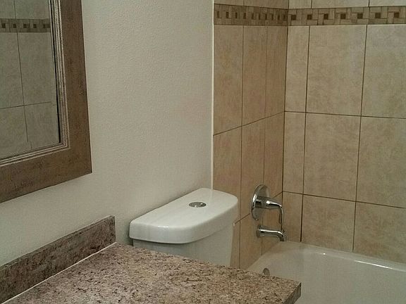 5th image of 776 E Birchwood Cir