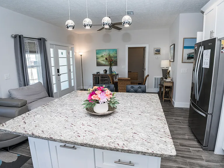 212 Corto Pl — Photo 25
