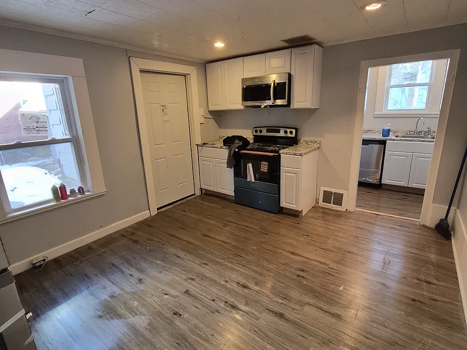 408 Keystone St #1