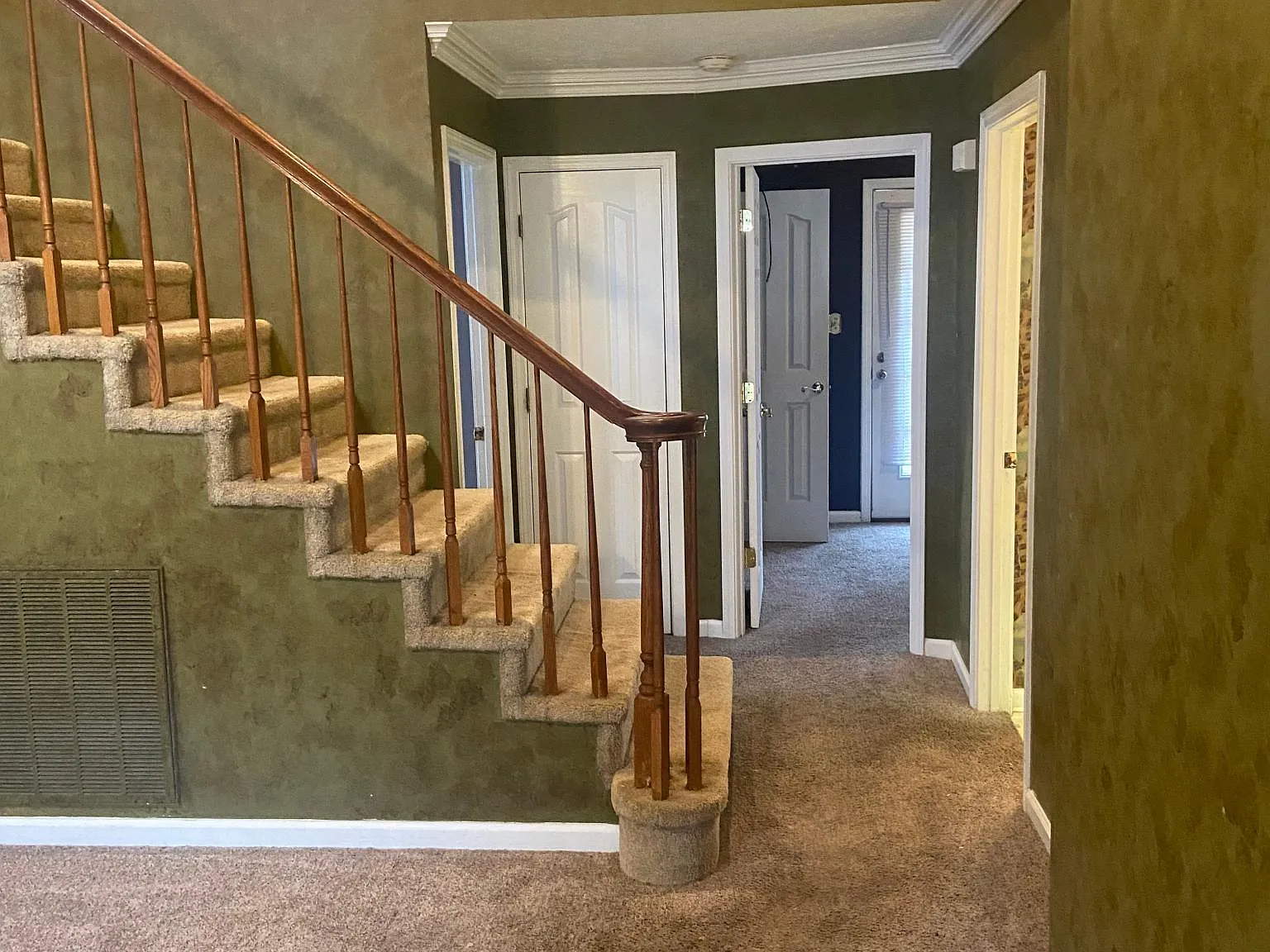 3 bed, 1400 sqft, $1,550 — Photo 3