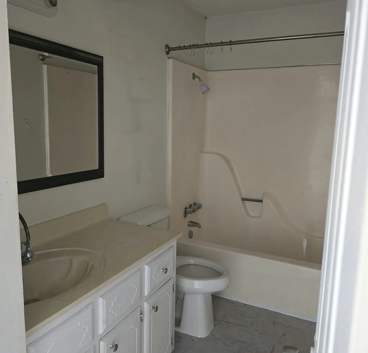 201 Regency Avenue, Unit C — Photo 1
