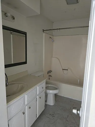 201 Regency Ave #C Photo 1