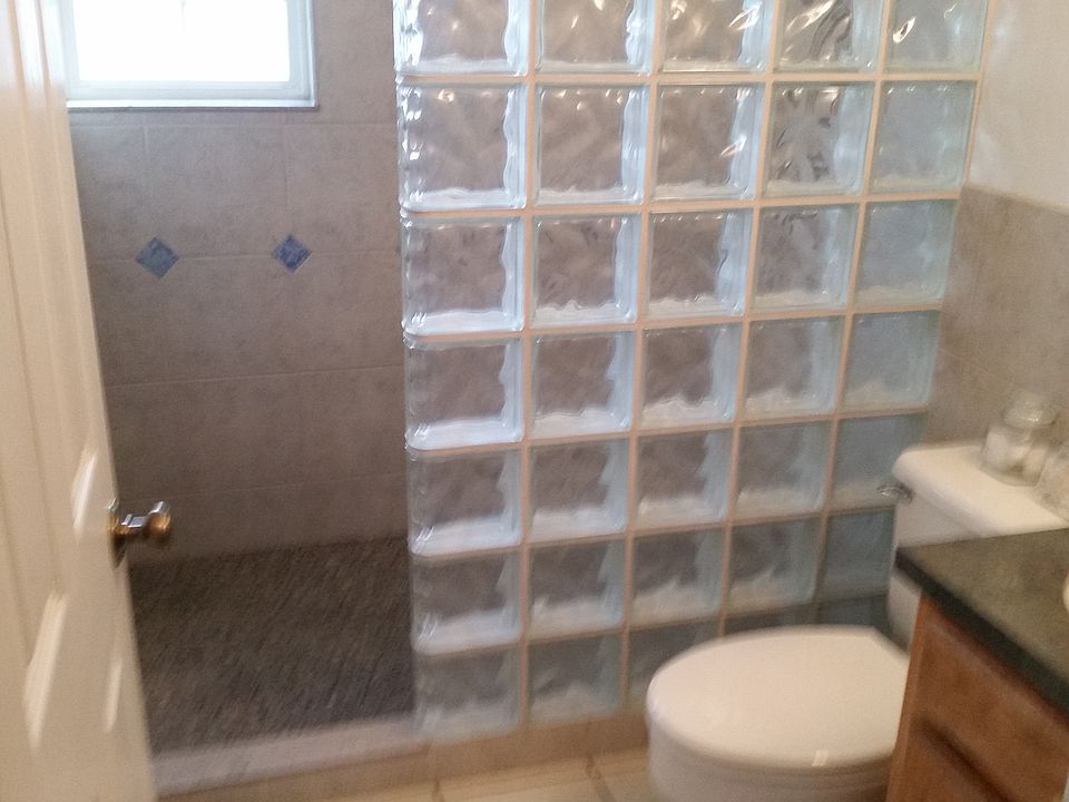 2nd image of 138 S 11th Ave
