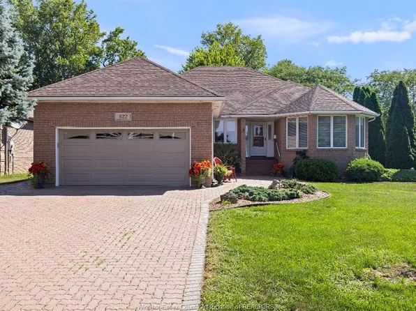 522 Breezewood St, Windsor, ON N8P 1H4